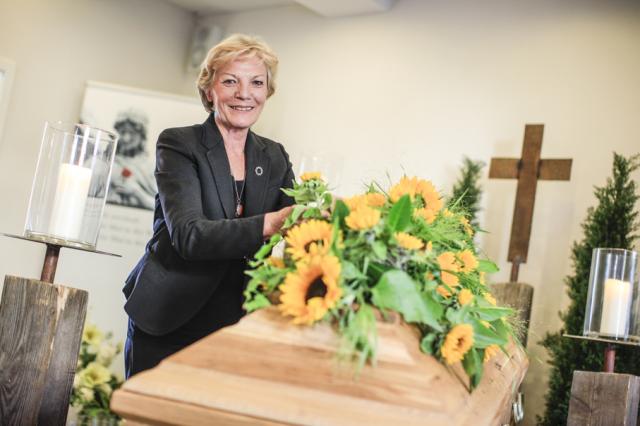 Erika Müller [Bestatterin / Prokuristin] 