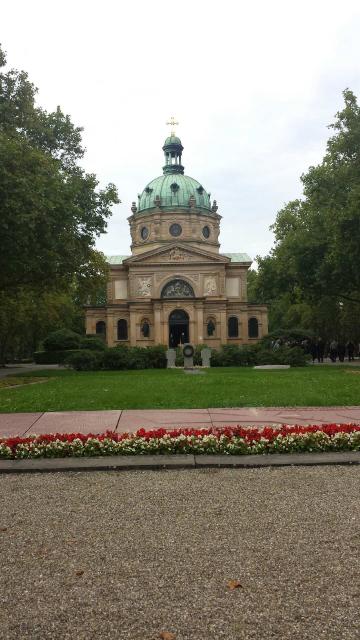 Abschied von Hans Dieter-Stirba: Im schönsten Friedhofs-Dom Deutschlands.