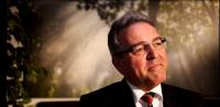 Freiburgs Rosen-Bestatter: Bestattungs-Unternehmer Karl-Heinz Müller. Freiburgs Rosen-Bestatter: Bestattungs-Unternehmer Karl-Heinz Müller.