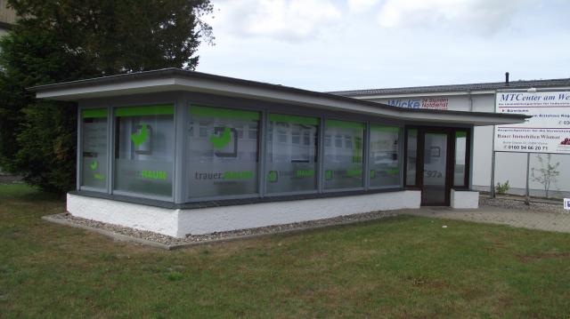 Schlicht und einfach: Das Betriebsgebäude des Bestatters TrauerRaum in Wismar