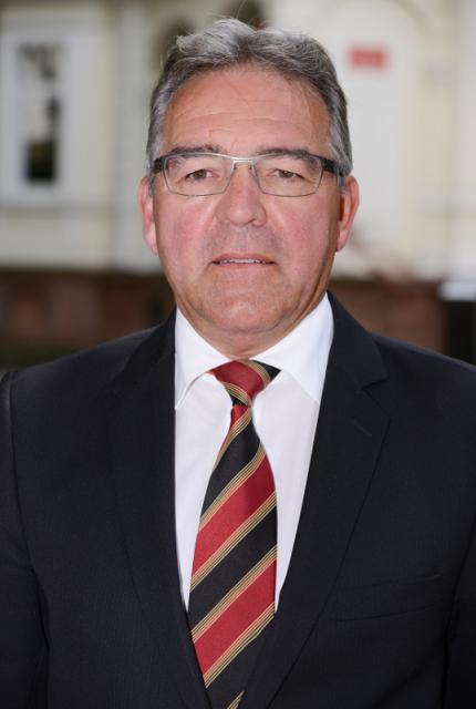 Karl-Heinz Müller, Inhaber des Freiburger Bestattungsinstituts K.H. Müller