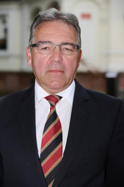 Karl-Heinz Müller, Inhaber des Freiburger Bestattungsinstituts K.H. Müller