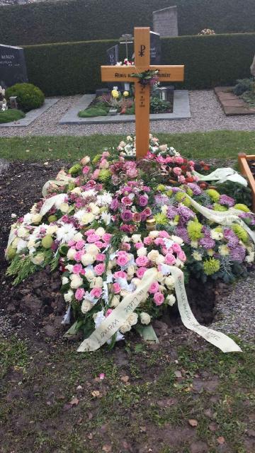 Nach über 60 Jahren Ehe wieder vereint in der ewigen Ruhe: Das gemeinsame Grab von Gertrud und Alois Semmler
